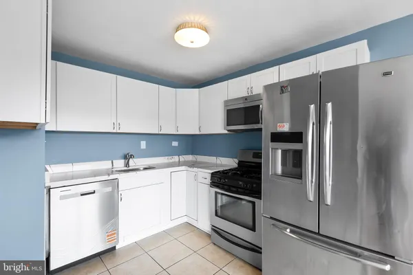 $2,000 | 5801 Quantrell Avenue, Unit 502, Alexandria, VA 22312