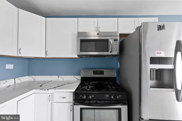 $2,000 | 5801 Quantrell Avenue, Unit 502, Alexandria, VA 22312