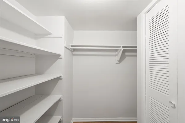 $2,000 | 5801 Quantrell Avenue, Unit 502, Alexandria, VA 22312