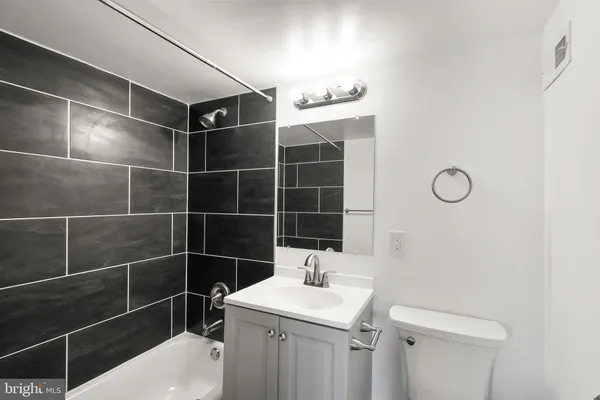 $2,000 | 5801 Quantrell Avenue, Unit 502, Alexandria, VA 22312