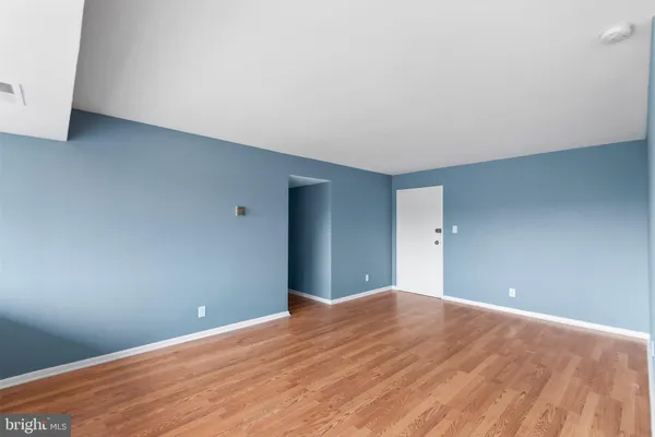 $2,000 | 5801 Quantrell Avenue, Unit 502, Alexandria, VA 22312