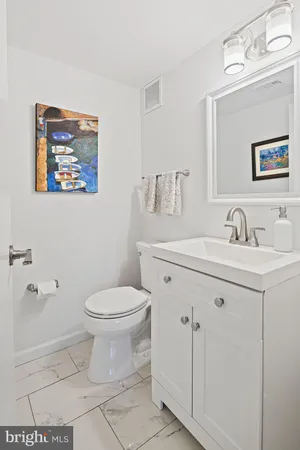 $279,000 | 3355 University Boulevard West, Unit T2, Kensington, MD 20895