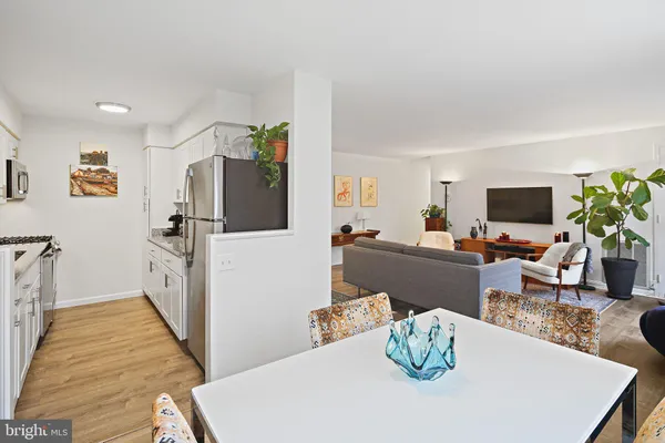 $279,000 | 3355 University Boulevard West, Unit T2, Kensington, MD 20895