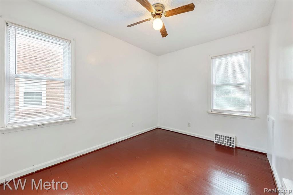 18410 Rutherford Street Detroit, MI 48235 - Photo 10 of 27