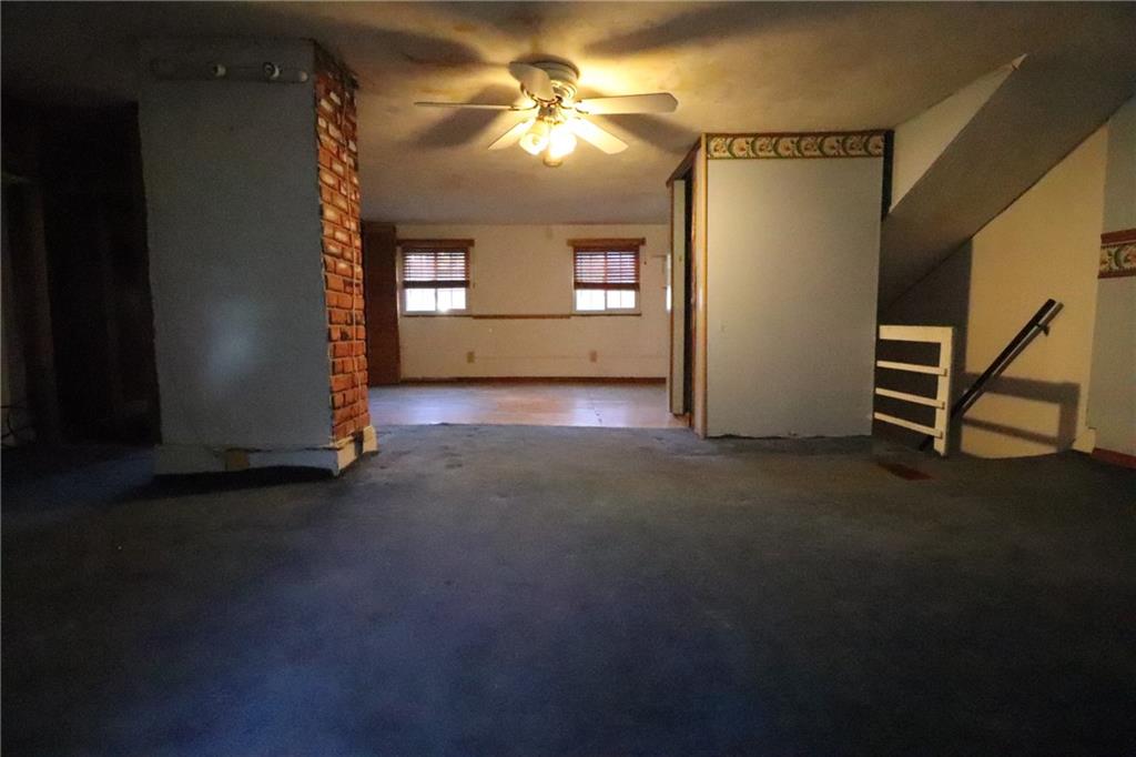3397 Ridgway Street Pittsburgh, PA 15213 - Photo 22 of 33 a view of empty room with windows