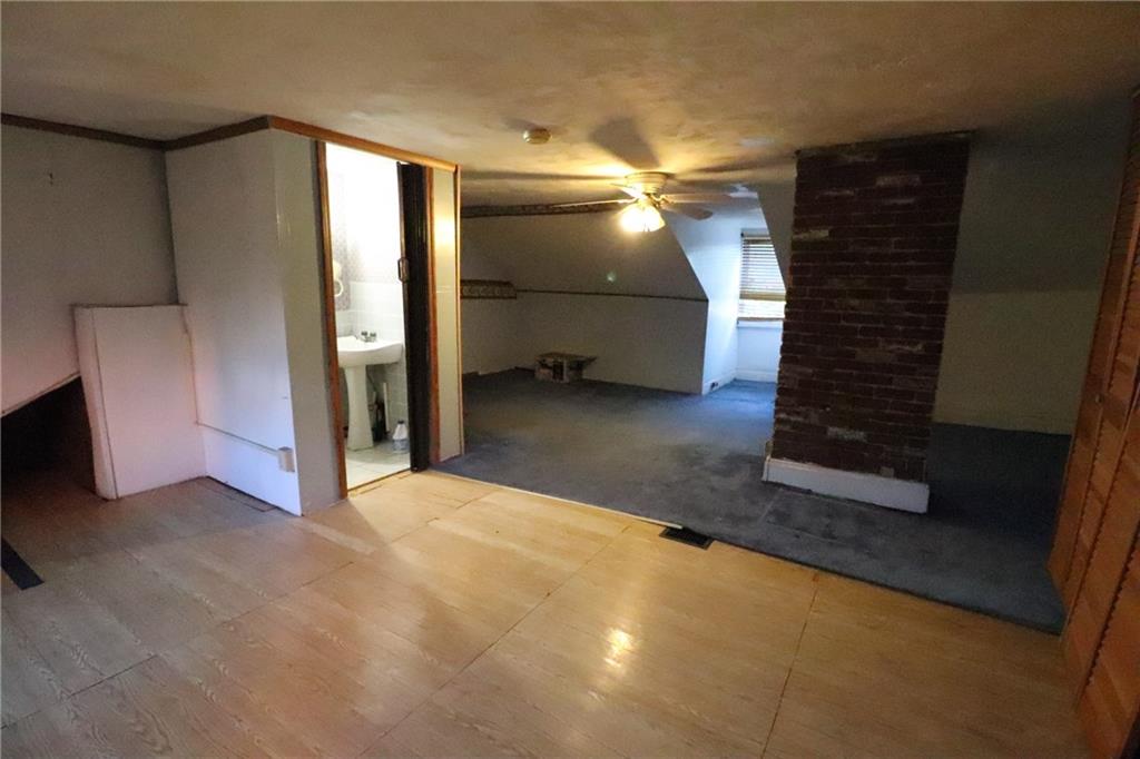 3397 Ridgway Street Pittsburgh, PA 15213 - Photo 23 of 33 a view of a garage