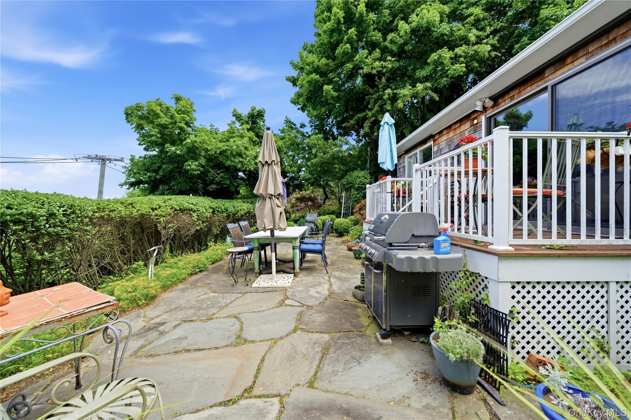 195 Shore Road Mount Sinai, NY 11766 - Photo 38 of 50