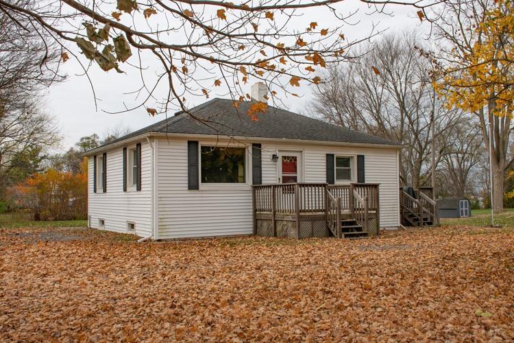 59379 Mayflower Road South Bend, IN 46614 - Photo 4 of 27 Gallery Image 4