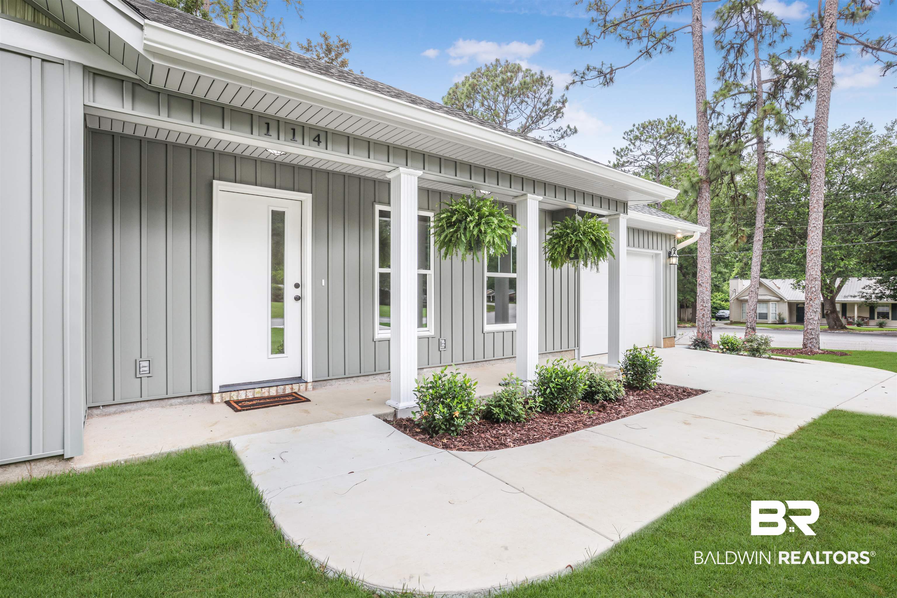 114 Michael Loop Daphne, AL 36526 - Photo 2 of 24