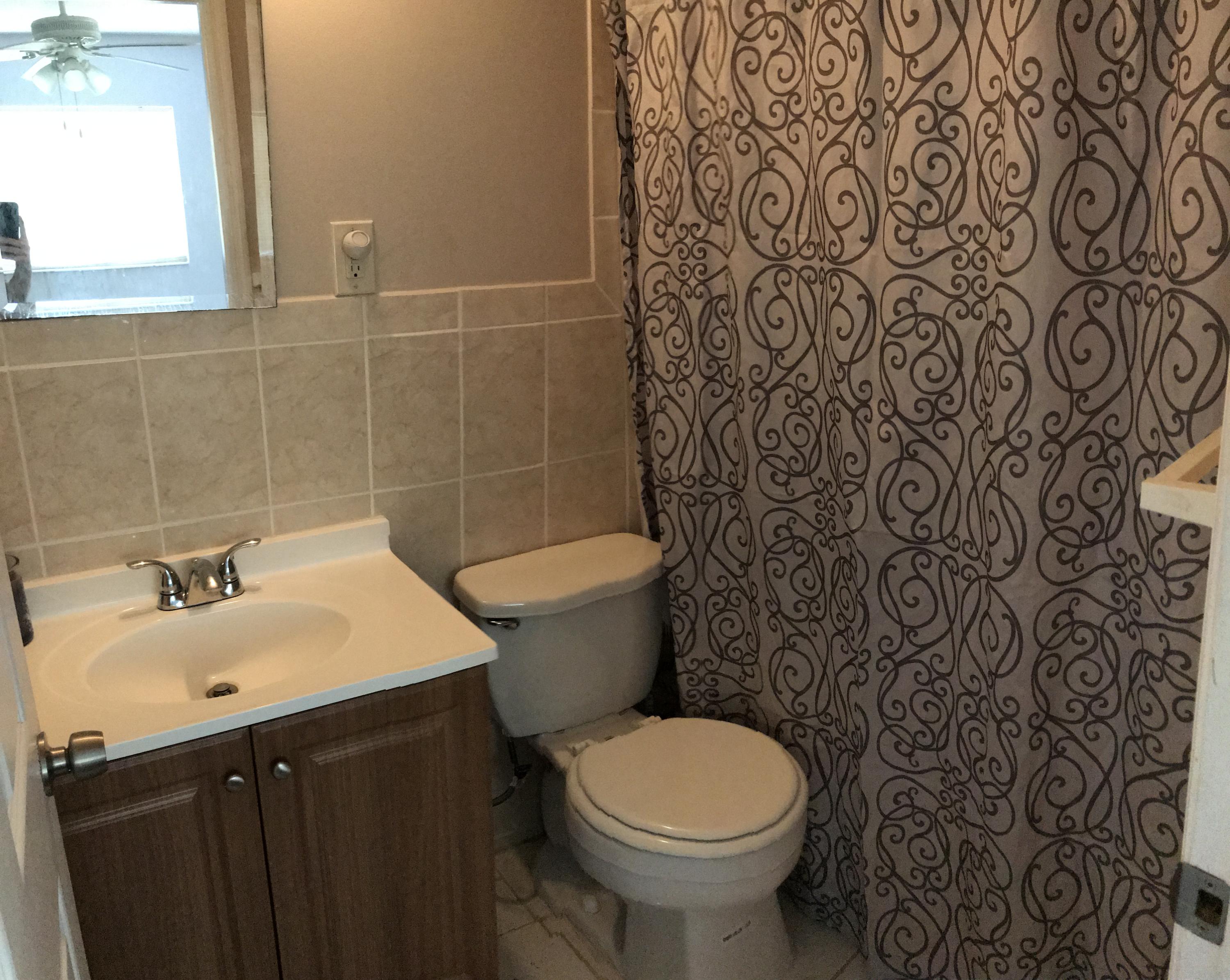 6231 Southwest 8th Street North Lauderdale, FL 33068 - Photo 12 of 13 2017-04-27 14.20.32