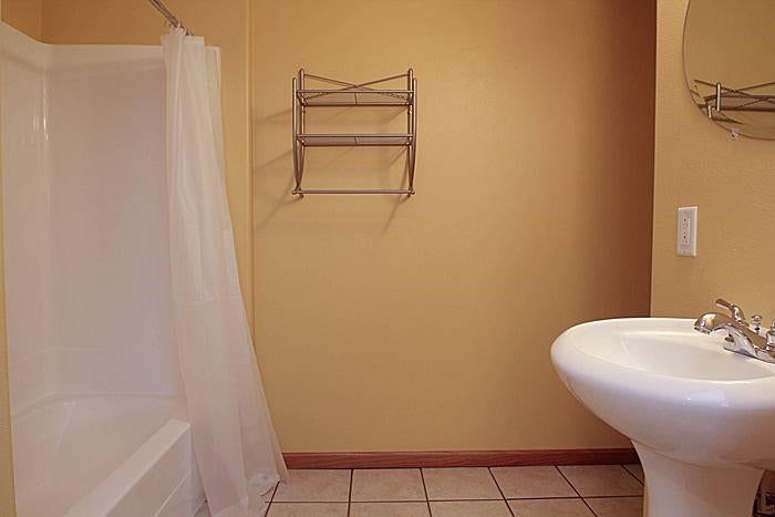 862 Tipperary Road Iowa City, IA 52246 - Photo 17 of 24 Gallery Image 17