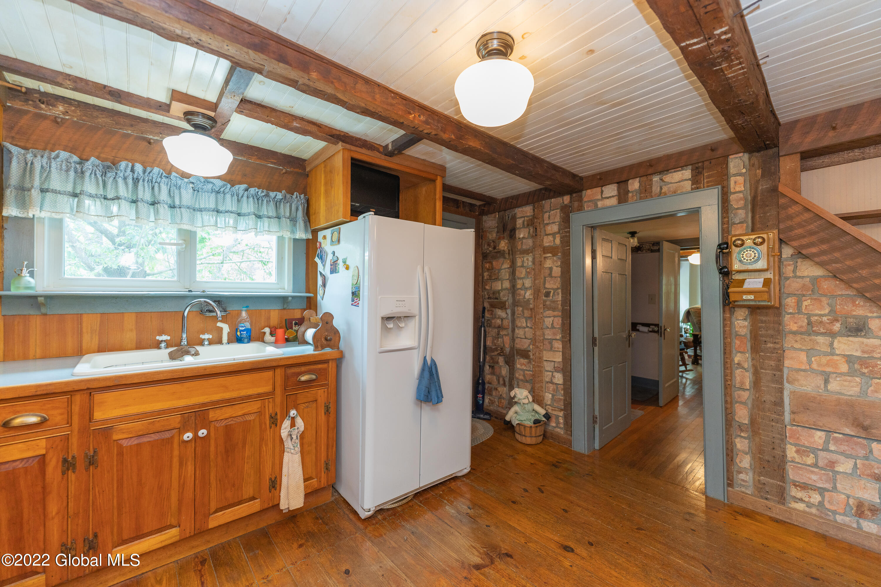 313 Columbia Hill Road Poestenkill, NY 12018 - Photo 17 of 98 2 Kitchen 5