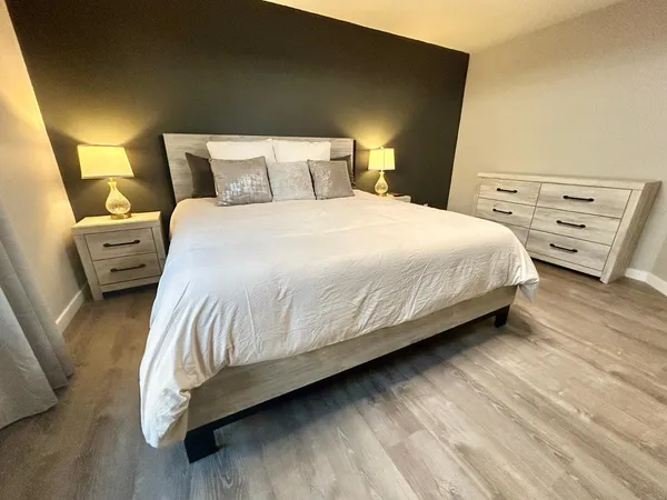 $2,650 | 4212 East Sandia Street, Phoenix, AZ 85044