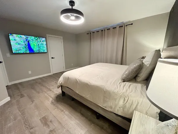 $2,650 | 4212 East Sandia Street, Phoenix, AZ 85044