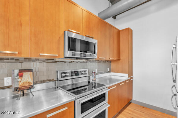 1 East Lexington Avenue, Unit 809 Phoenix, AZ 85012 - Photo 10 of 45 Kitchen