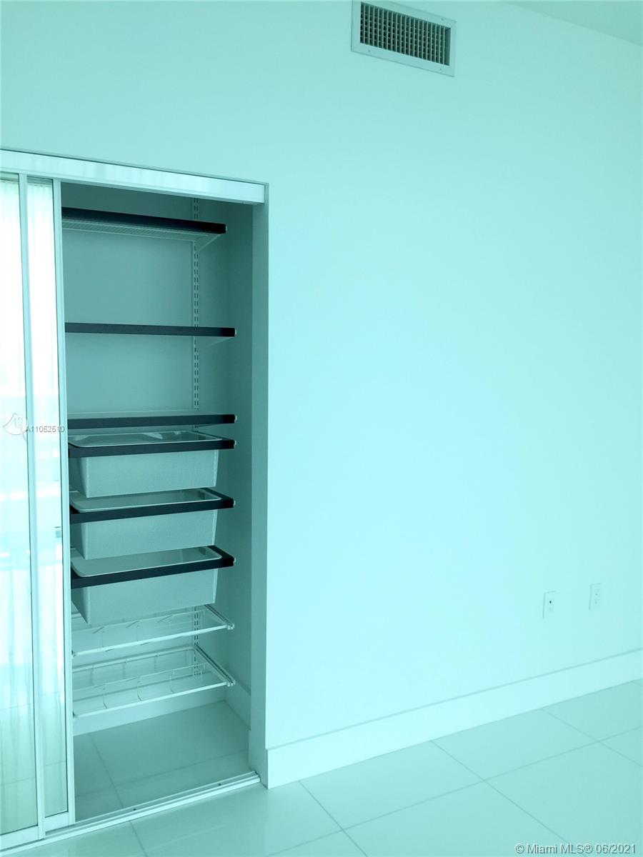 900 Biscayne Boulevard, Unit 4702 Miami, FL 33132 - Photo 11 of 25