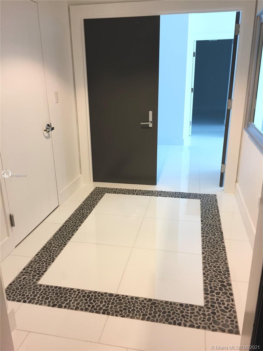 900 Biscayne Boulevard, Unit 4702 Miami, FL 33132 - Photo 7 of 25