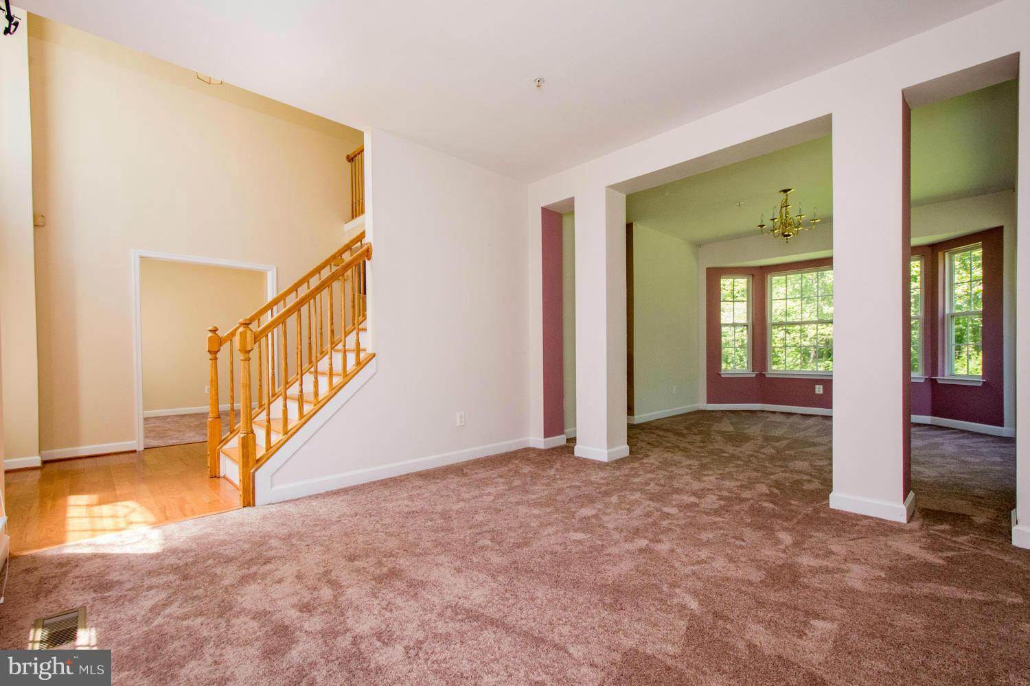 11207 Poplar Grove Court Laurel, MD 20708 - Photo 5 of 30 Living Room