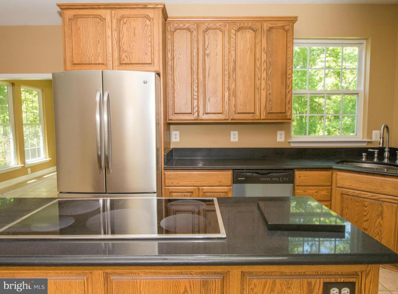 11207 Poplar Grove Court Laurel, MD 20708 - Photo 8 of 30 Kitchen