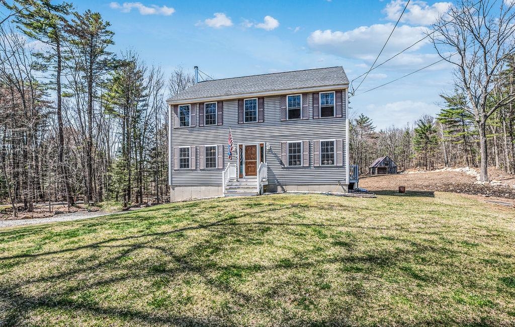 27 Shatagee Road Raymond, NH 03077 - Photo 1 of 37