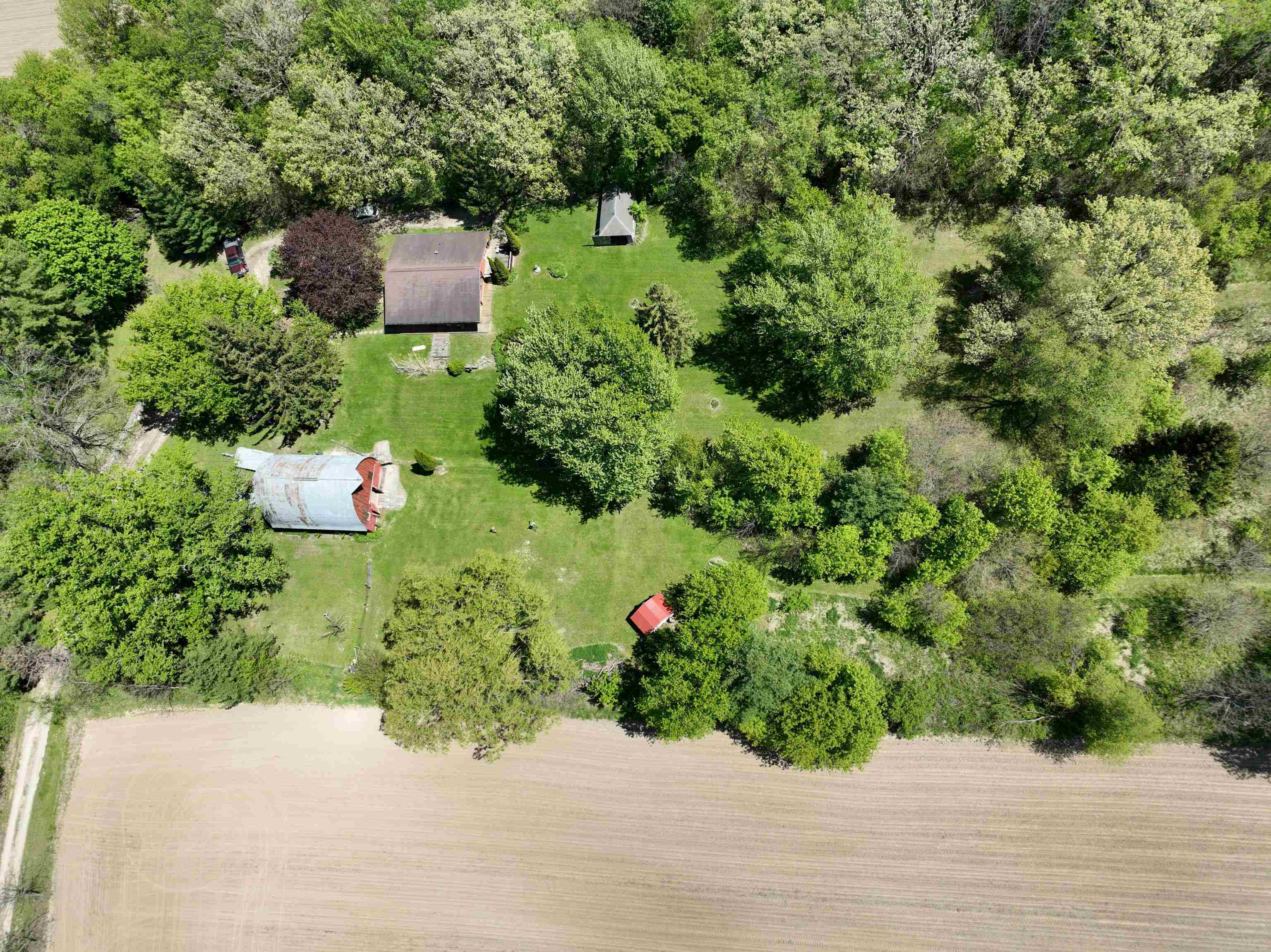 2112 Utica Road Cambridge, WI 53523 - Photo 38 of 52