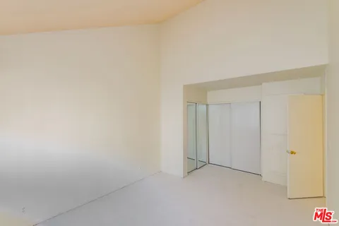 $475,000 | 7651 Reseda Boulevard, Unit 3T, Reseda, CA 91335