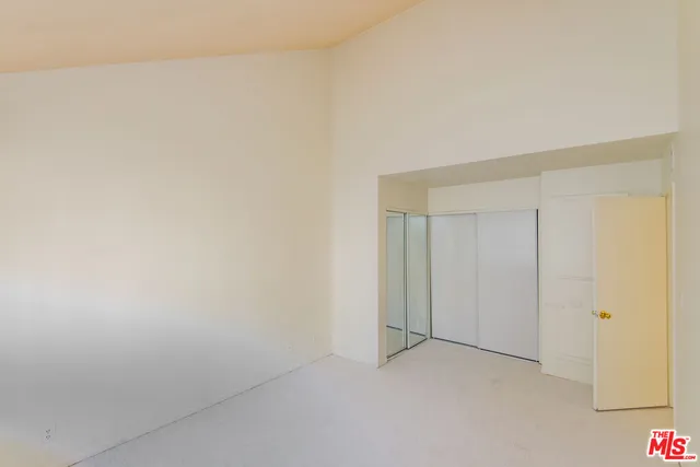 $475,000 | 7651 Reseda Boulevard, Unit 3T, Reseda, CA 91335