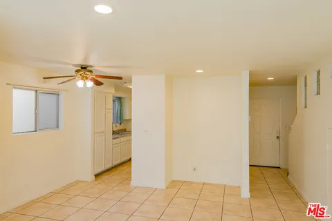 $475,000 | 7651 Reseda Boulevard, Unit 3T, Reseda, CA 91335