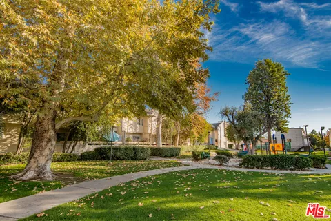 $475,000 | 7651 Reseda Boulevard, Unit 3T, Reseda, CA 91335