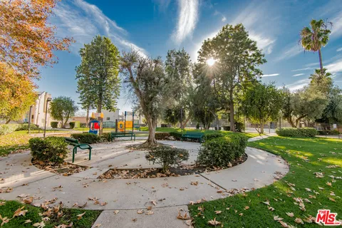 $475,000 | 7651 Reseda Boulevard, Unit 3T, Reseda, CA 91335