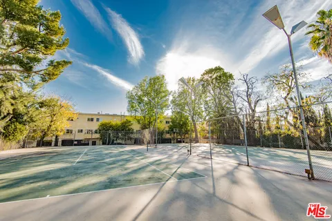 $475,000 | 7651 Reseda Boulevard, Unit 3T, Reseda, CA 91335