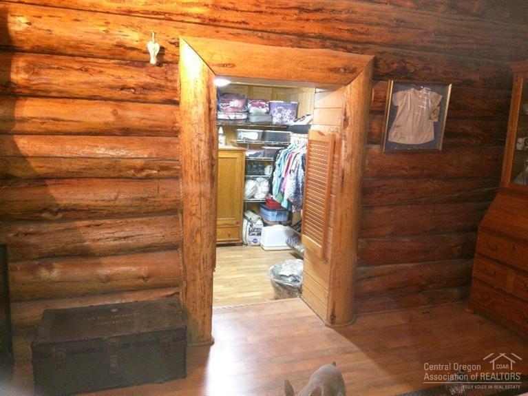 150446 Thatcher Road La Pine, OR 97739 - Photo 16 of 25 View of walk-in closet in master bedroom