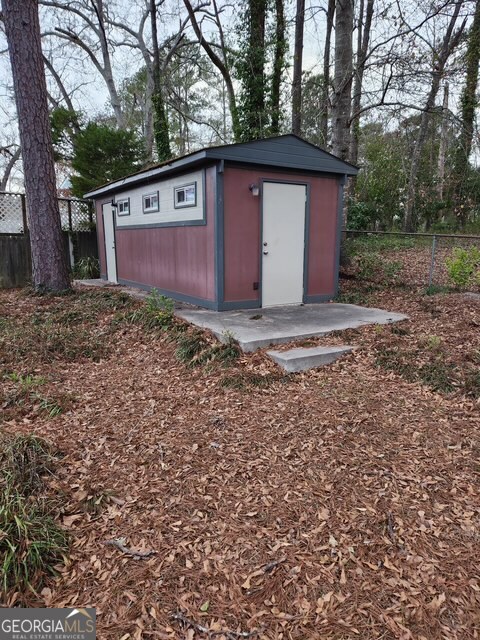 1701 Cedarwood Road Milledgeville, GA 31061 - Photo 4 of 40 a house view with backyard space