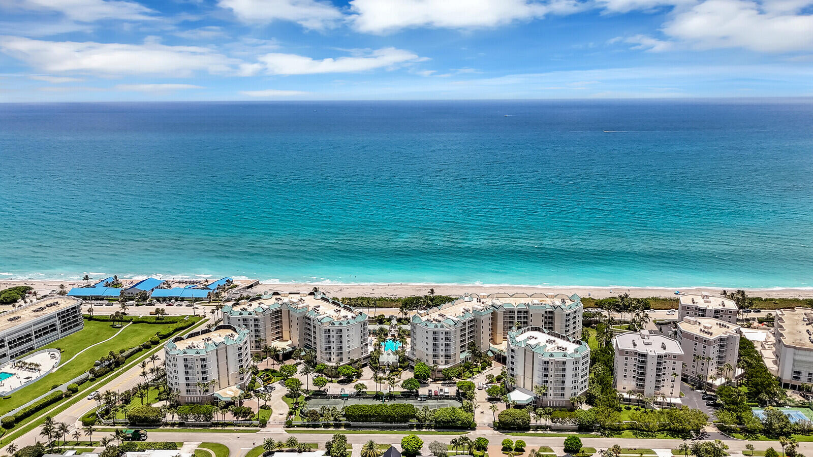 120 Ocean Grande Boulevard, Unit 2 Jupiter, FL 33477 - Photo 44 of 47 a view of a city