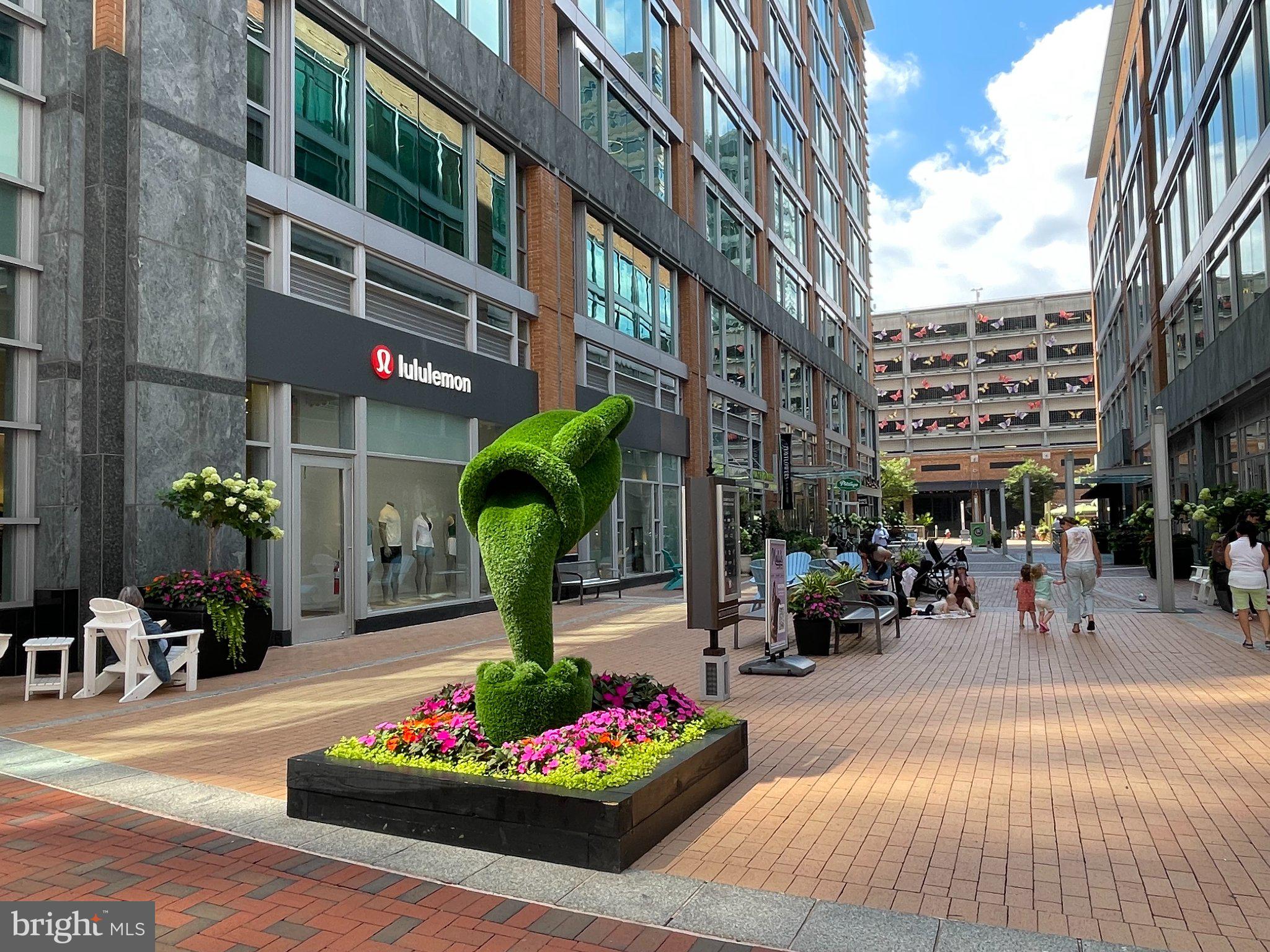 11081 Pelham Manor Place Reston, VA 20194 - Photo 91 of 99 Charming urban plaza with greenery.