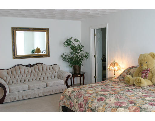 223 Ruggles Street Westborough, MA 01581 - Photo 9 of 11 Gallery Image 9