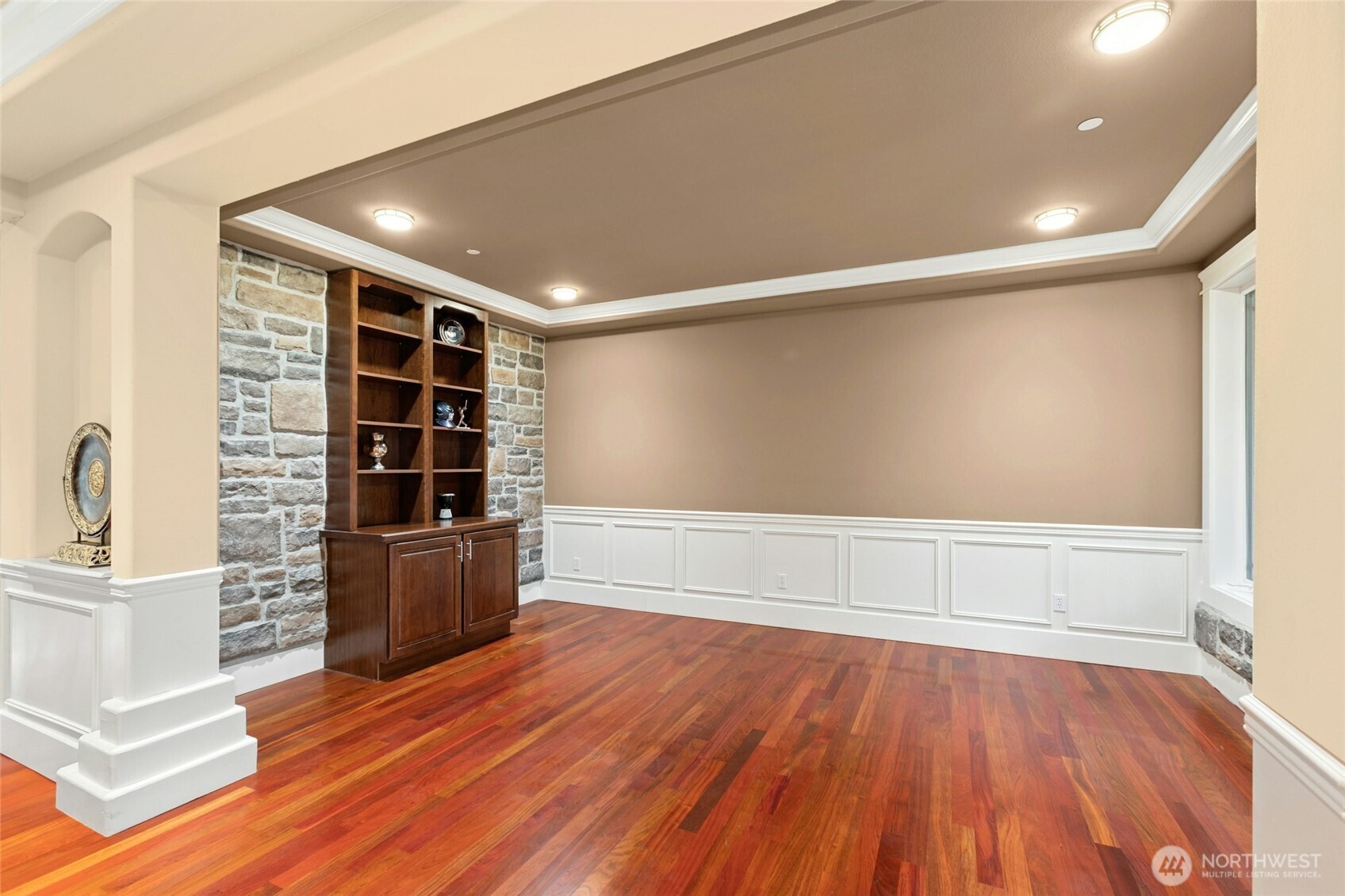 18634 92nd Avenue Northeast Bothell, WA 98011 - Photo 4 of 40