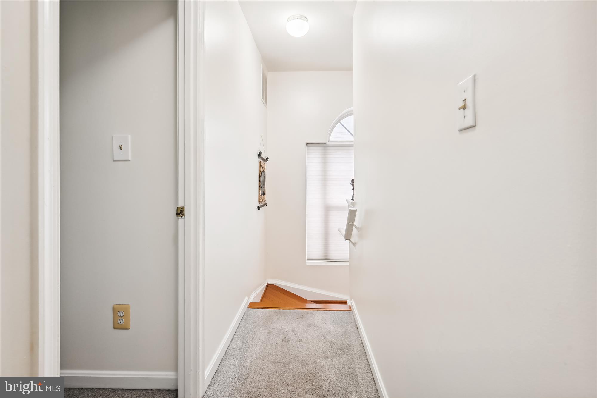 6132 Kendra Way Centreville, VA 20121 - Photo 15 of 60 Hall