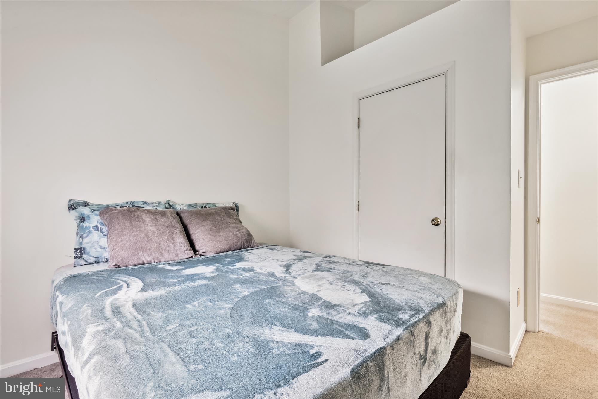 6132 Kendra Way Centreville, VA 20121 - Photo 16 of 60 Bedroom