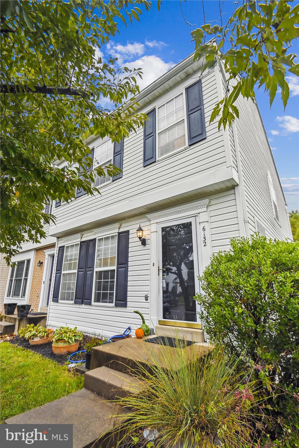 6132 Kendra Way Centreville, VA 20121 - Photo 35 of 60 Front Elevation