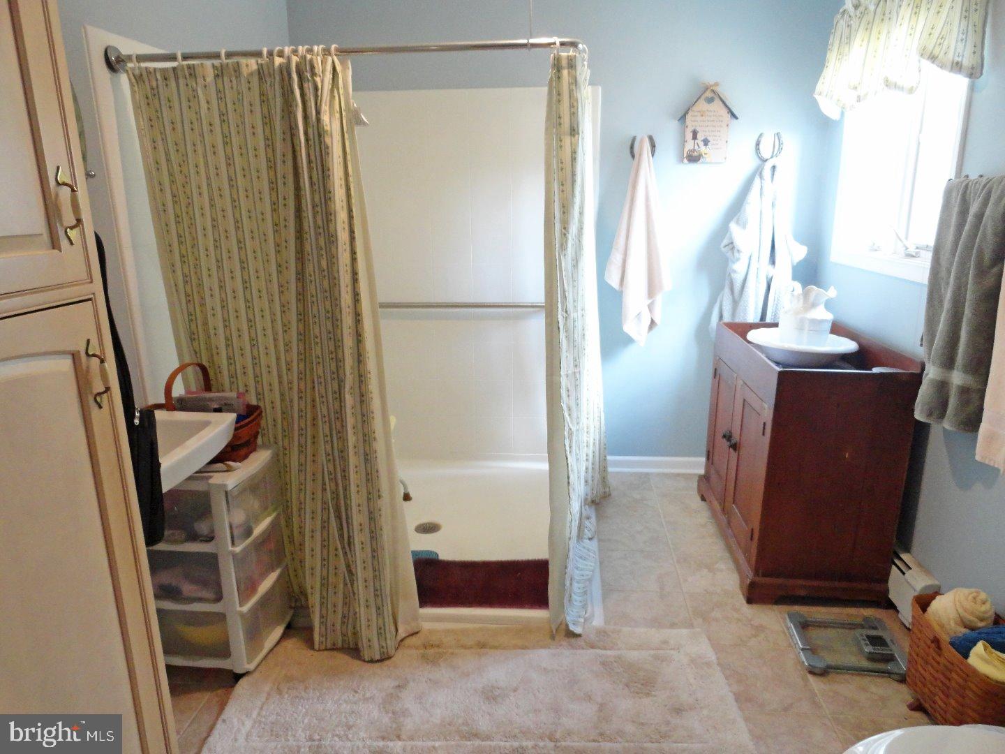 1903 Shenkel Road Pottstown, PA 19465 - Photo 15 of 24 Bathroom