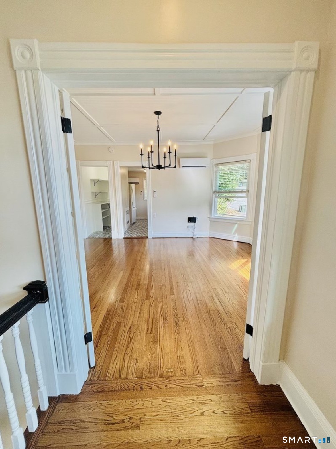 142 Broad Street Norwich, CT 06360 - Photo 16 of 26 a view of a living room