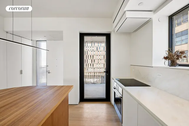 $1,820,000 | 9 Chapel Street, Unit 6C | Downtown Brooklyn