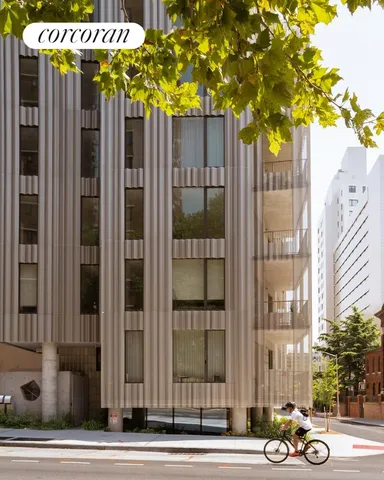 $1,820,000 | 9 Chapel Street, Unit 6C | Downtown Brooklyn