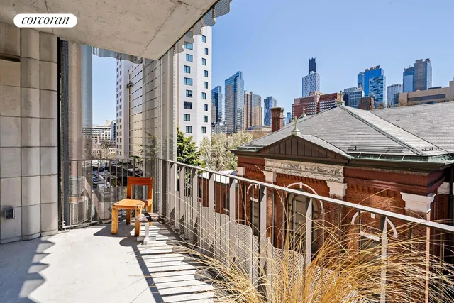 $1,820,000 | 9 Chapel Street, Unit 6C | Downtown Brooklyn