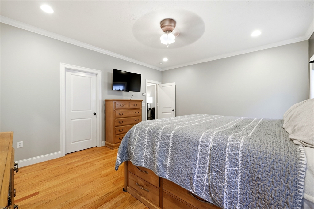 34 Bissonnette Circle Southampton, MA 01073 - Photo 16 of 42