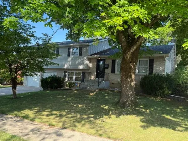$384,900 | 1959 Easthill Drive, Bethlehem, PA 18017