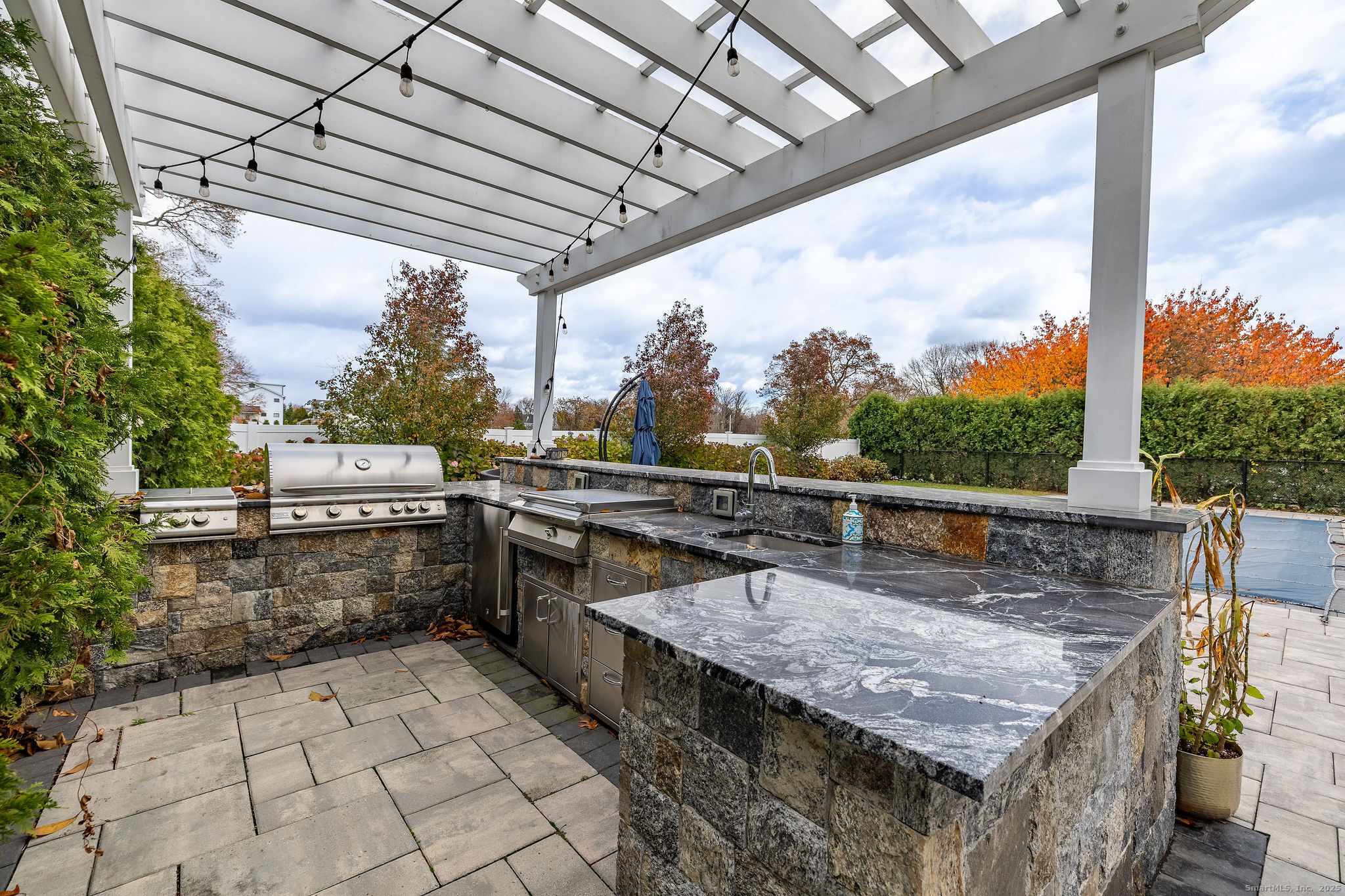 783 Reef Road Fairfield, CT 06824 - Photo 38 of 40