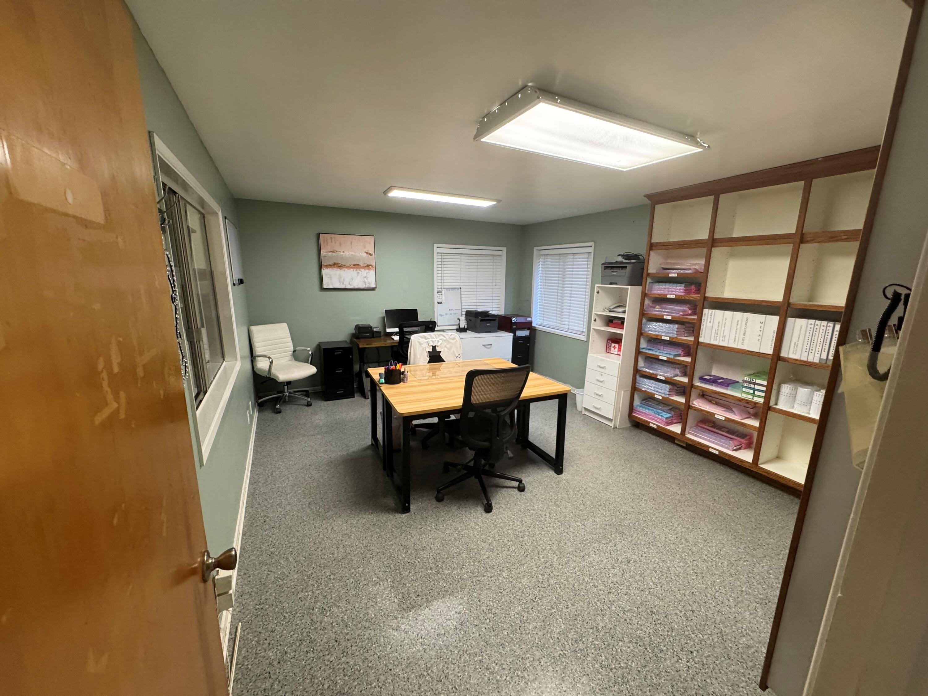 3376 Foothill Road Carpinteria, CA 93013 - Photo 18 of 60 Office