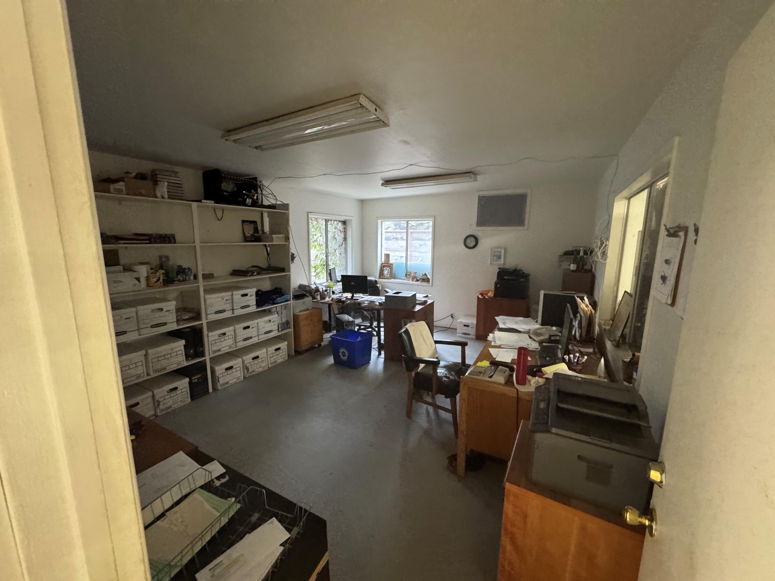 3376 Foothill Road Carpinteria, CA 93013 - Photo 19 of 60 Office2